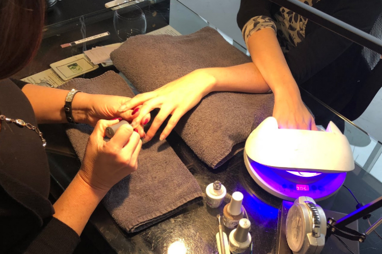 Eight Ten Nail Bar is a full service nail salon, offering acrylic, shellac, waxing, and soon lash extensions.