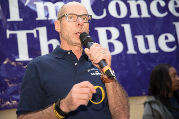 Blueberry Founder Phil Shaltz explains the new gold wristbands given to Blueberry Blue Ribbon Award winners. 