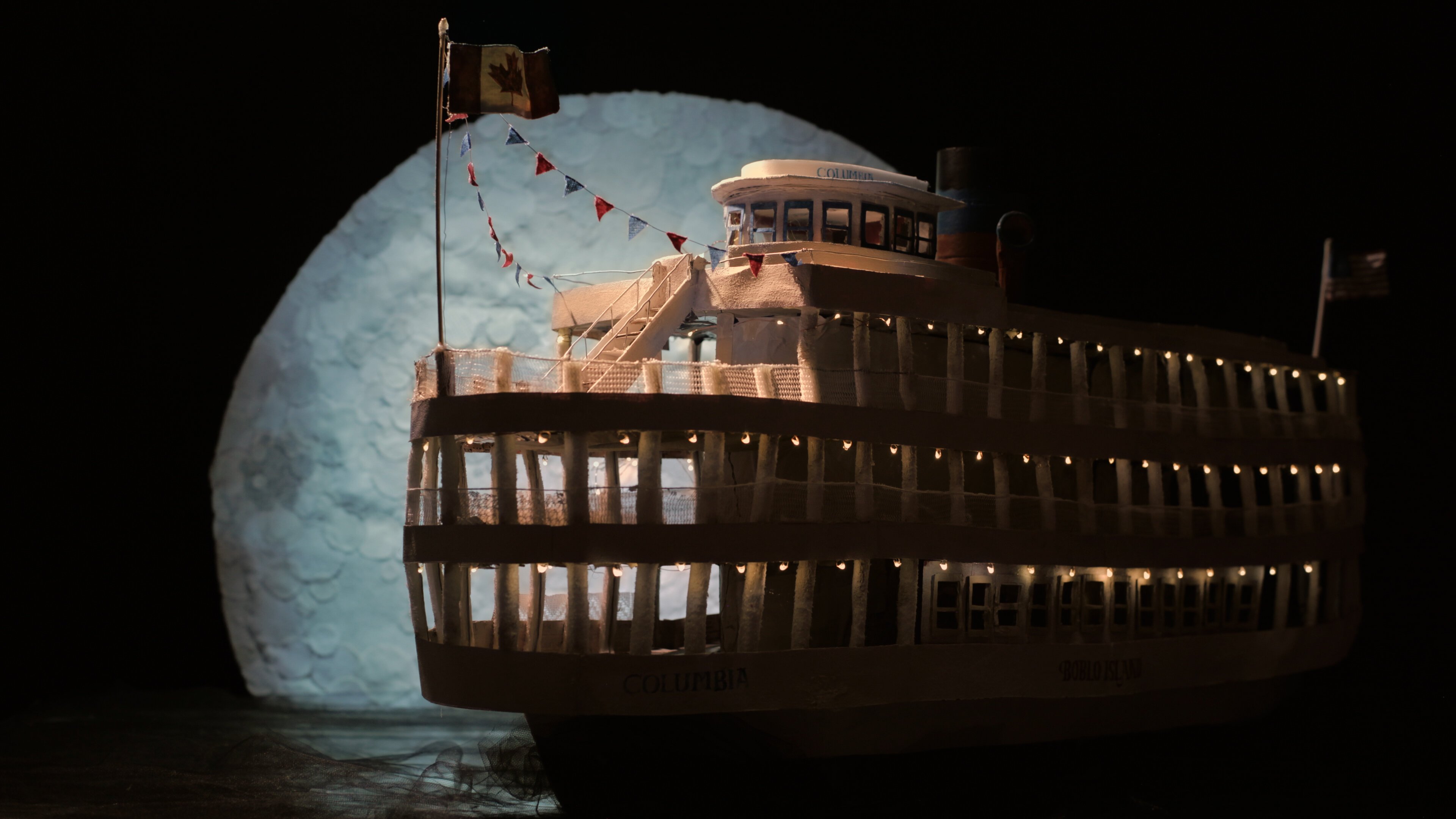 "Stopmotion animation of Moonlight Cruise" | Cinematography by Taylor Stanton, Animation by Bec Sloane