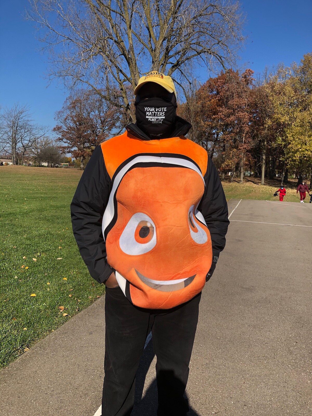 The Sarvis Park Neighborhood Association hosted a Halloween costume parade and candy hunt. 