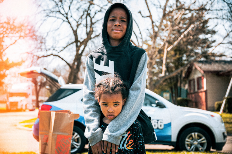 Sarvis Park neighborhood kids and residents cleaning up for Sarvis Park's Clean-up Day