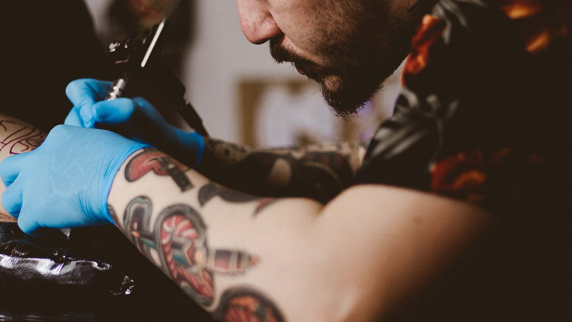 People Make a Tattoos at the 10th International Tattoo Convention in the  CongressEXPO Center Editorial Image  Image of fashion cracow 56616745